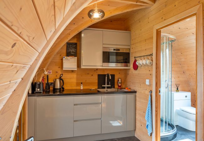 Farm stay in Camerton - The Pods