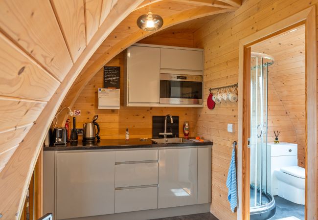 Farm stay in Camerton - The Pods Farm stay in Camerton - The Pods