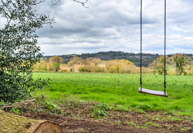 Farm stay in Camerton - The Pods Farm stay in Camerton - The Pods