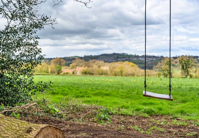 Farm stay in Camerton - The Pods