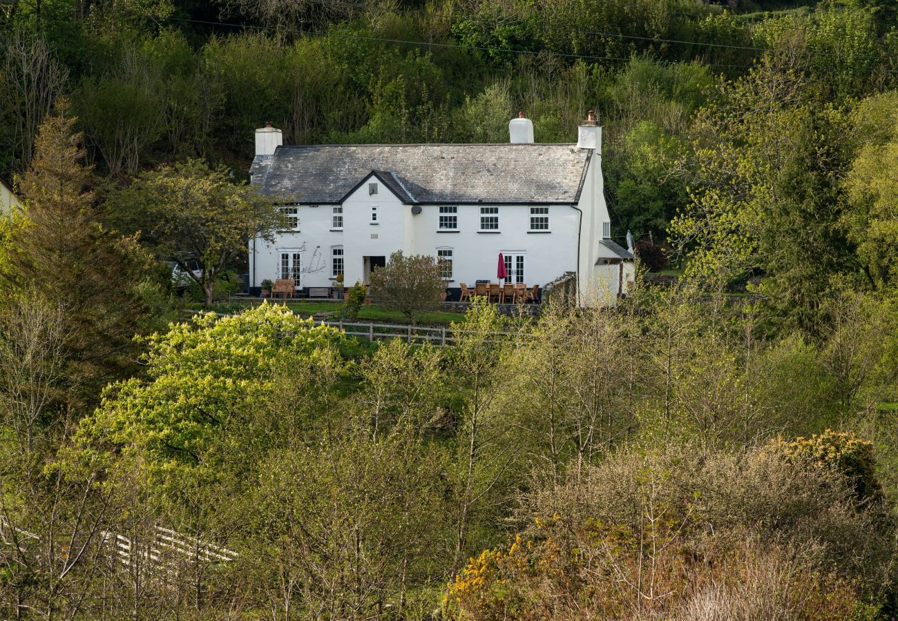 Cottage in West Down - Lower Aylescott Farmhouse