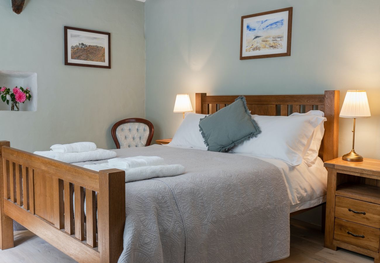 Cottage in West Down - Lower Aylescott Farmhouse