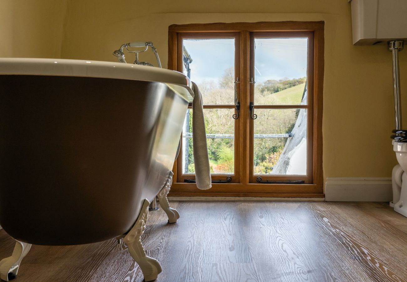 Cottage in West Down - Lower Aylescott Farmhouse