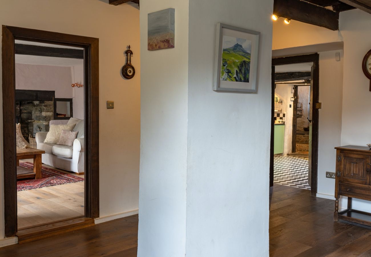 Cottage in West Down - Lower Aylescott Farmhouse