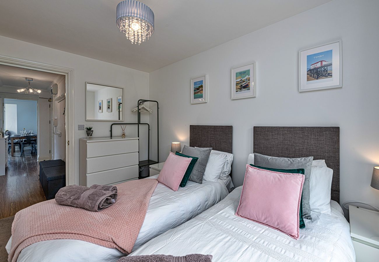 Apartment in Tenby - Y Lle Hapus