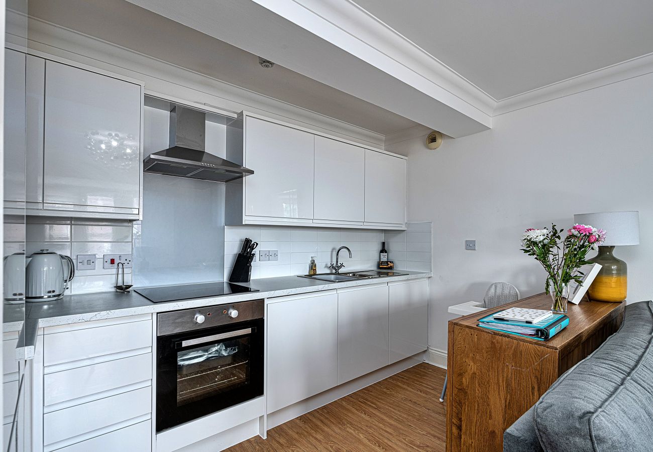 Apartment in Tenby - Y Lle Hapus