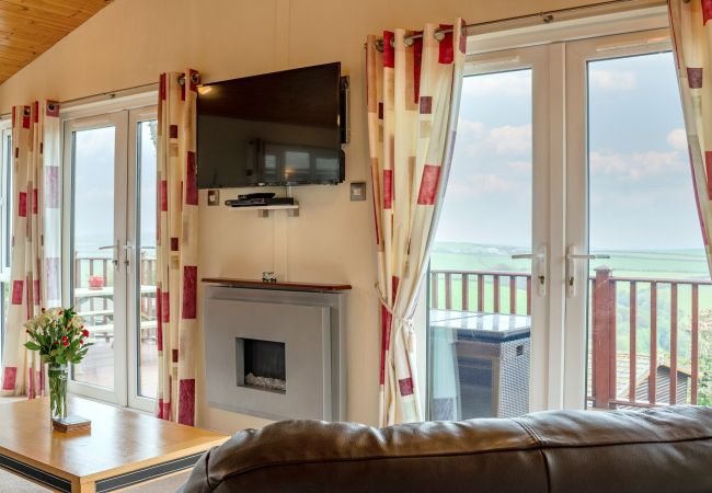 Chalet in Torpoint - Whitsand Bay Lodge