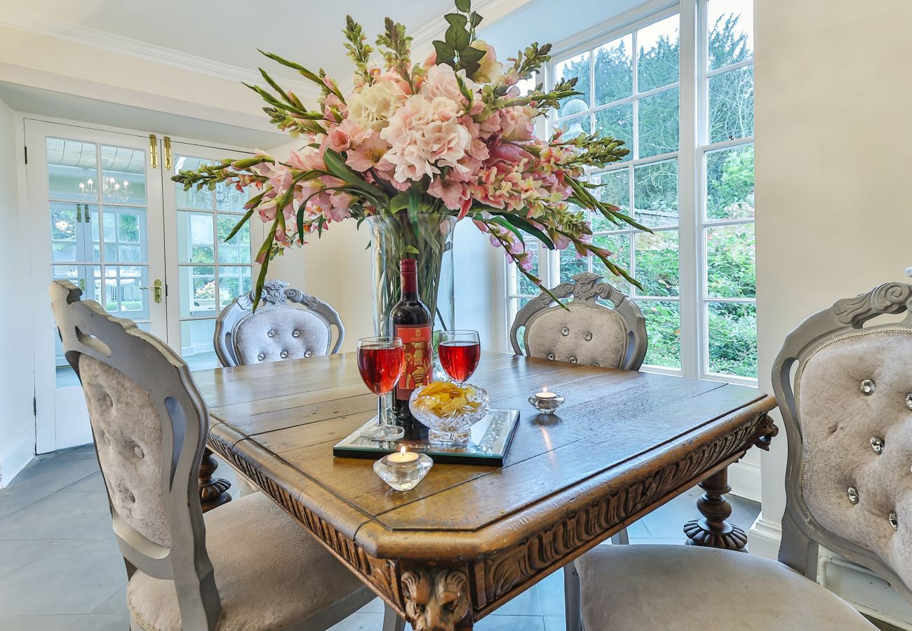 Country house in Walcot - Walcot Hall
