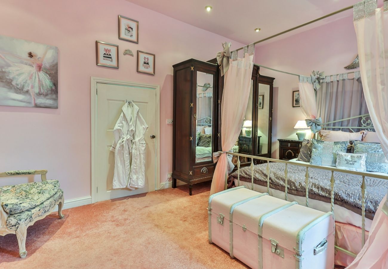 Country house in Walcot - Walcot Hall