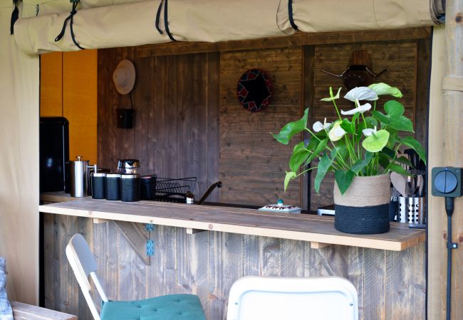 Farm stay in Seend - Rusty Lane, Safari Lodge Farm stay in Seend - Rusty Lane, Safari Lodge