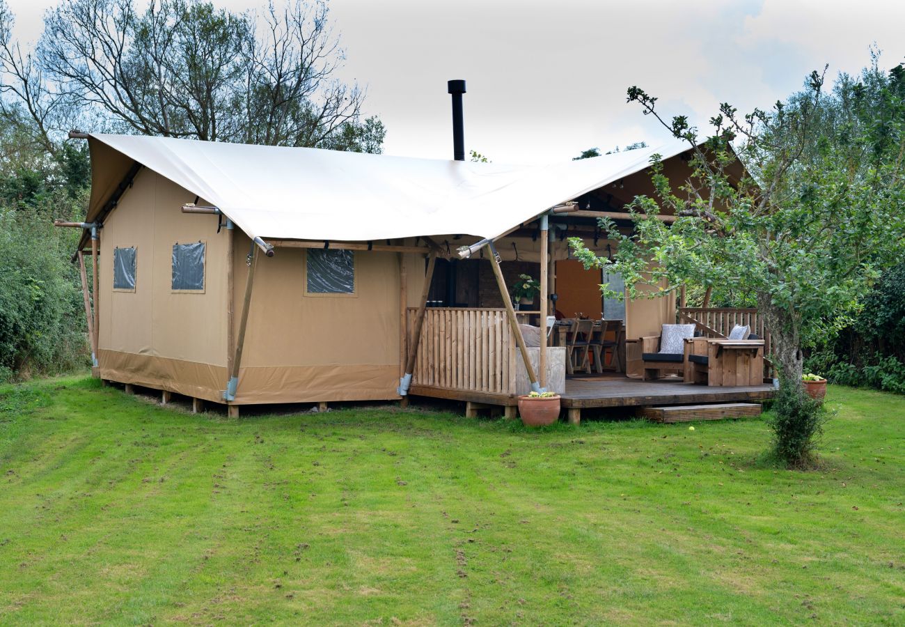 Farm stay in Seend - Rusty Lane, Safari Lodge