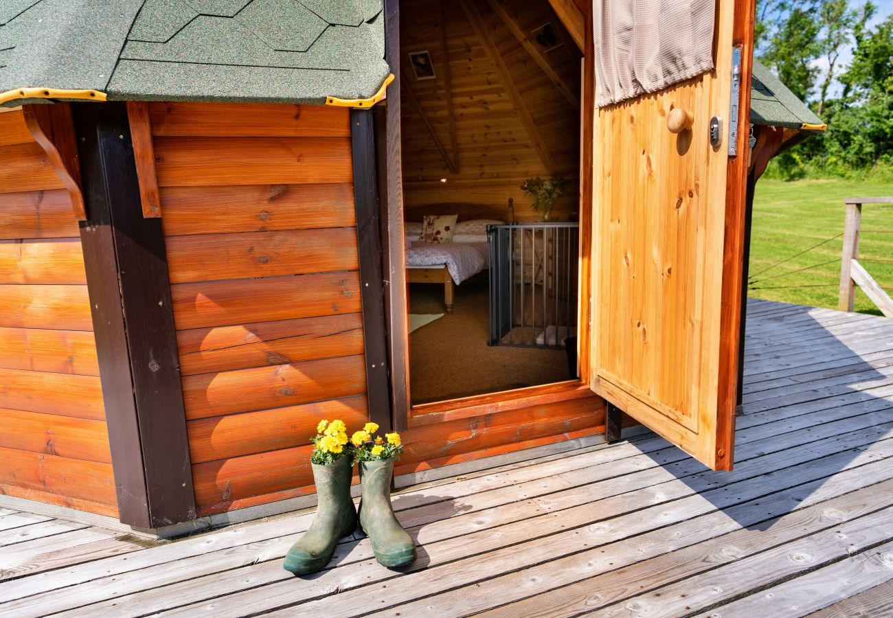 Chalet in Okehampton - 'Exmoor' Wooden Eco-Lodge