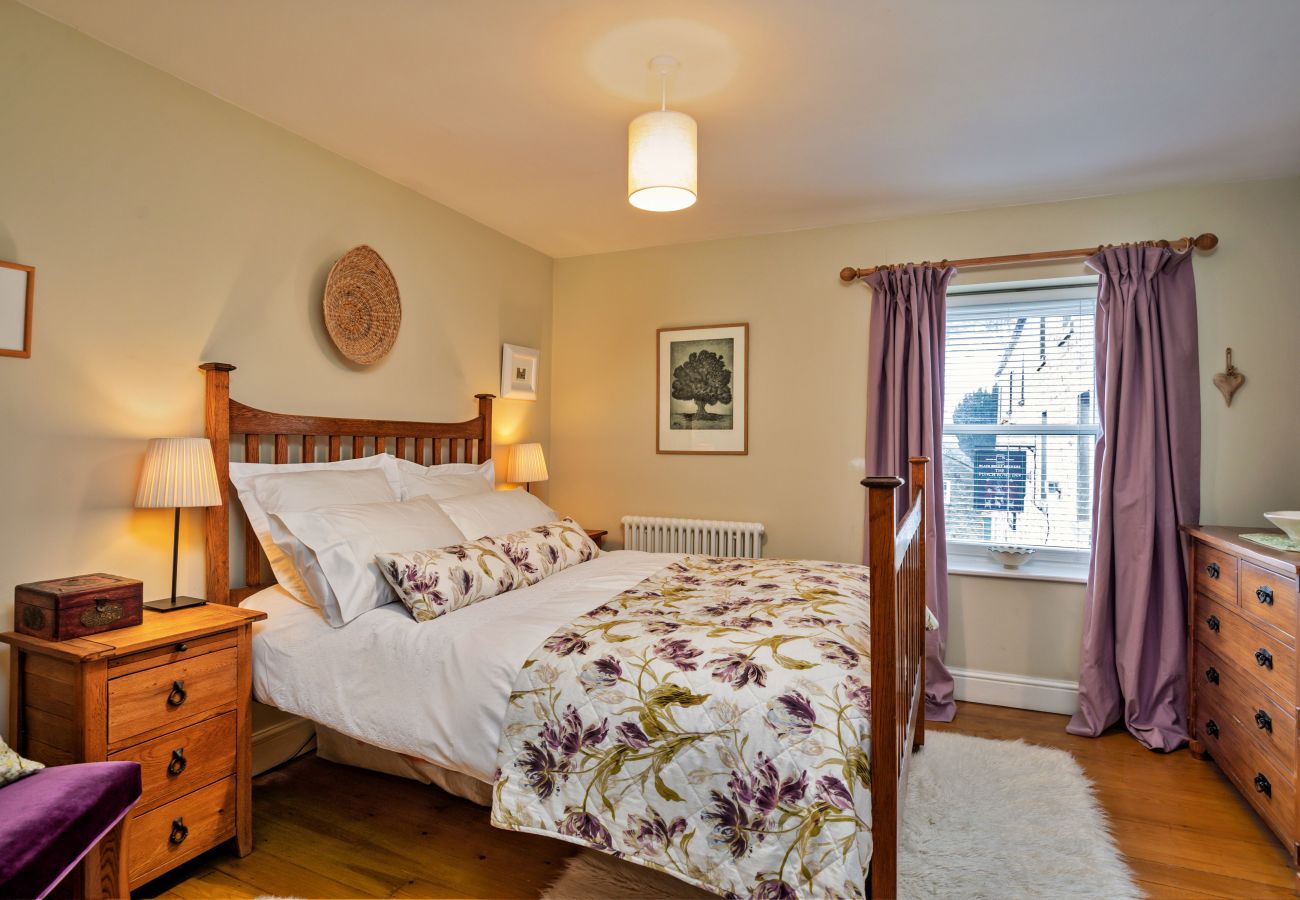 House in Richmond - Swalebeck House