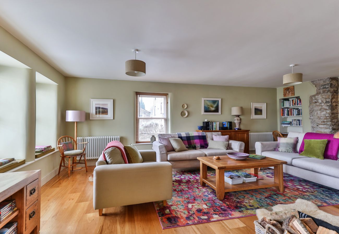House in Richmond - Swalebeck House