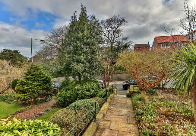 House in Whitby - Adventure House House in Whitby - Adventure House
