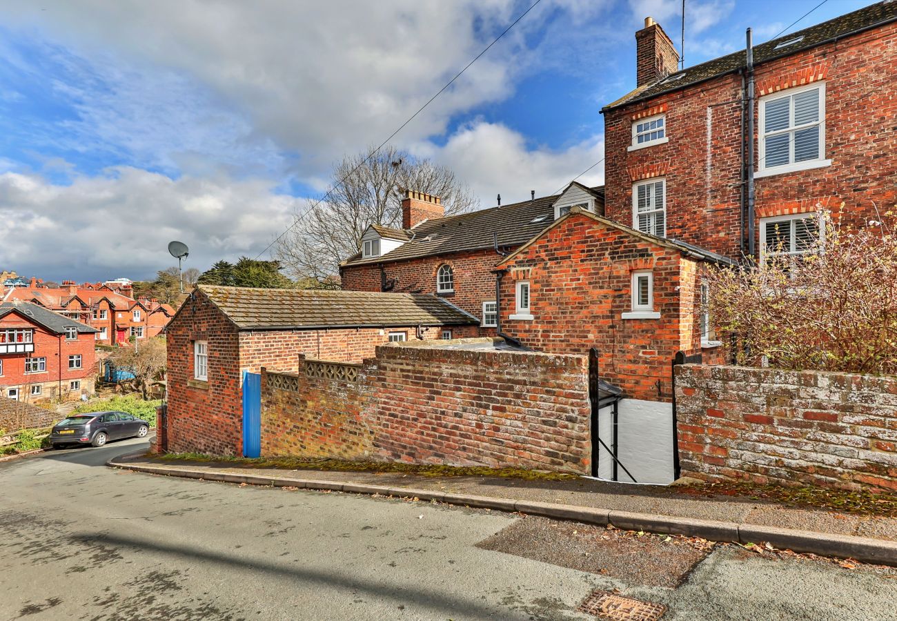 House in Whitby - Adventure House