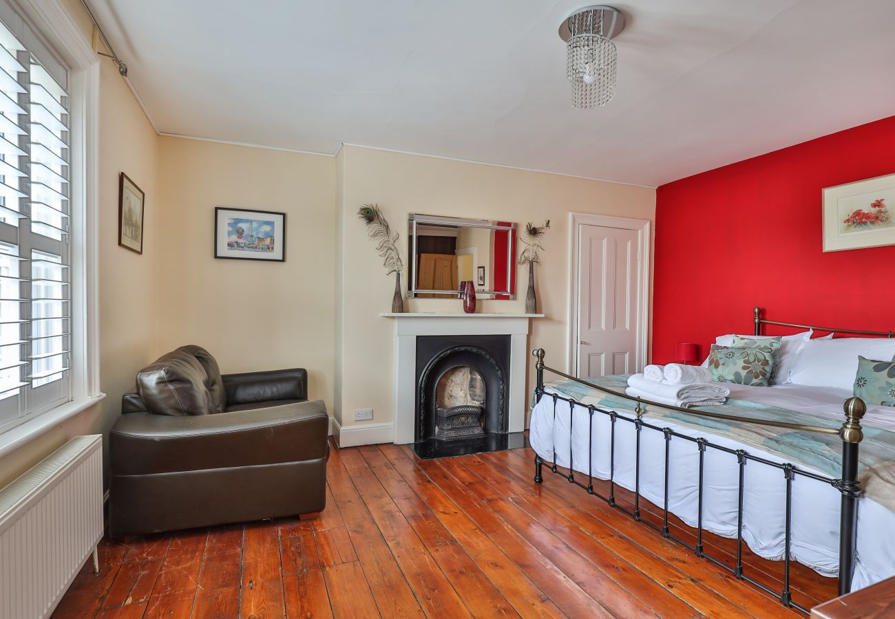 House in Whitby - Adventure House
