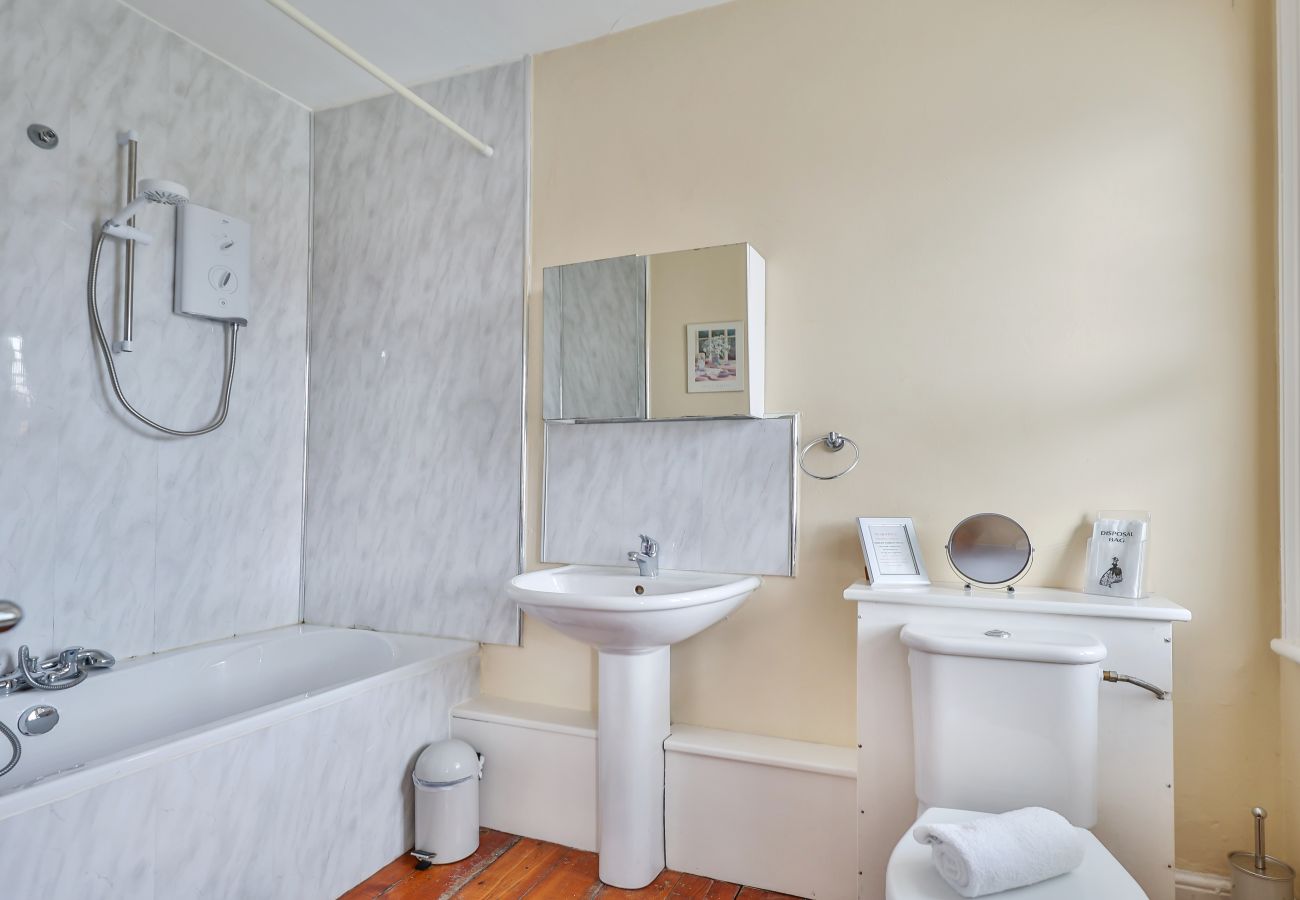 House in Whitby - Adventure House