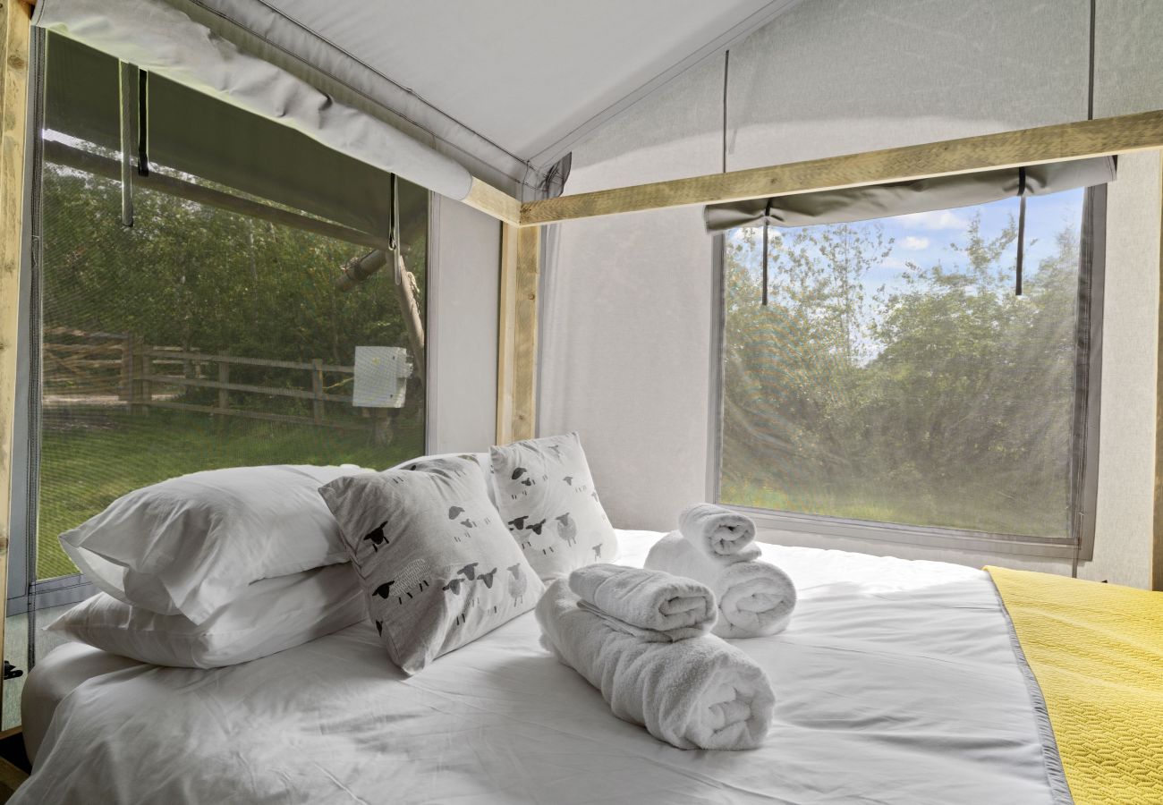 Chalet in Hertford - The Herdwick Safari Tent