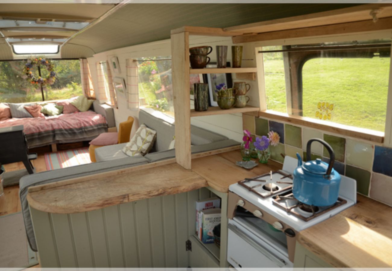 Chalet in Whitney-on-Wye - Majestic Bus