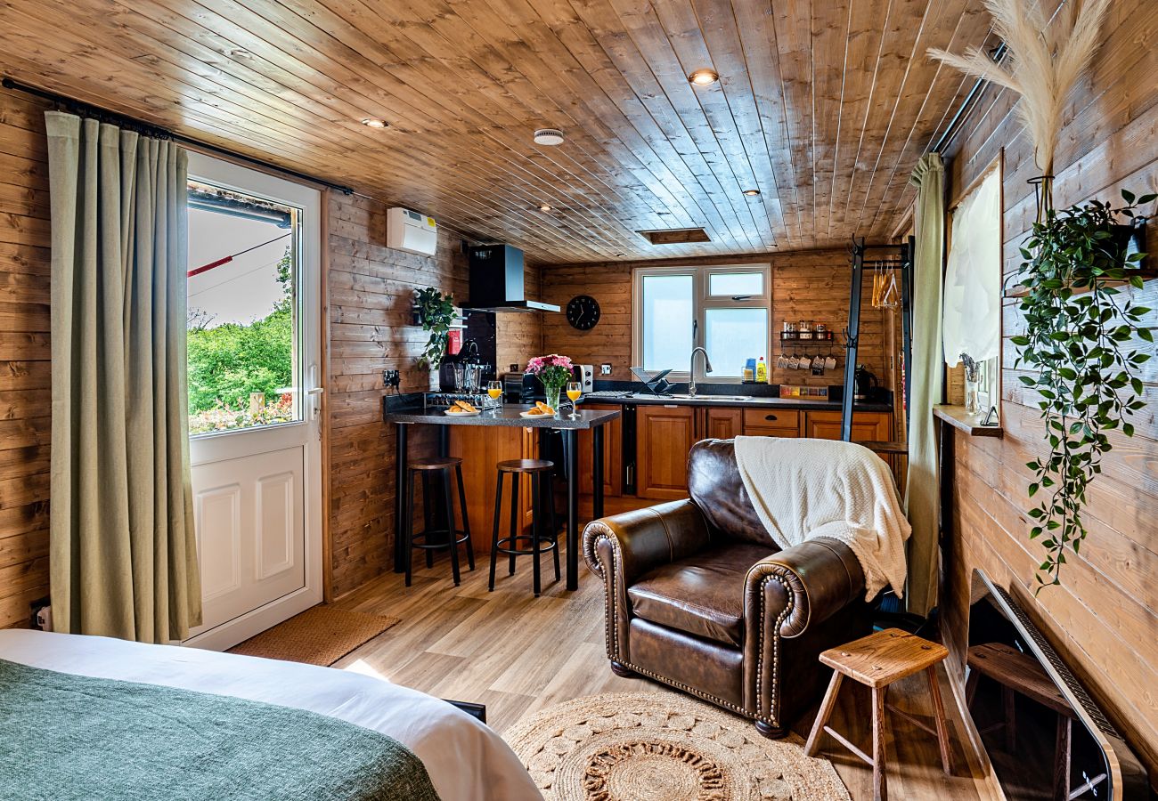 Chalet in Launceston - Trevoya Cabin