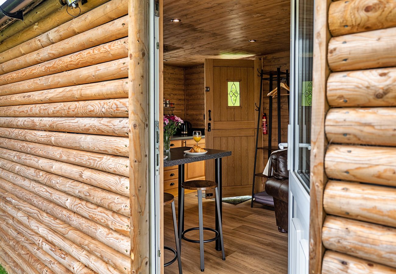 Chalet in Launceston - Trevoya Cabin