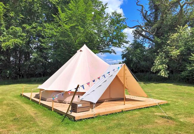 Villa in Swannington - Lilypad Bell Tent