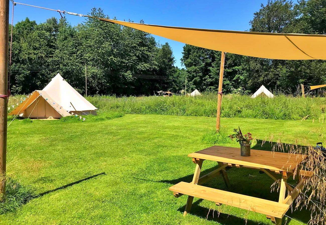 Chalet in Swannington - Lilypad Bell Tent