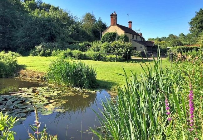 Chalet in Swannington - Bulrush Bell Tent