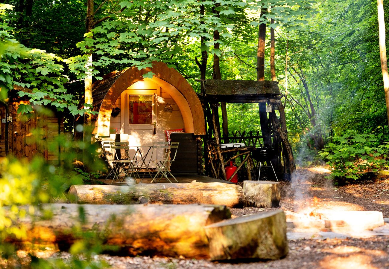 Chalet in Woolton Hill - Bluebelle Glamping Pod