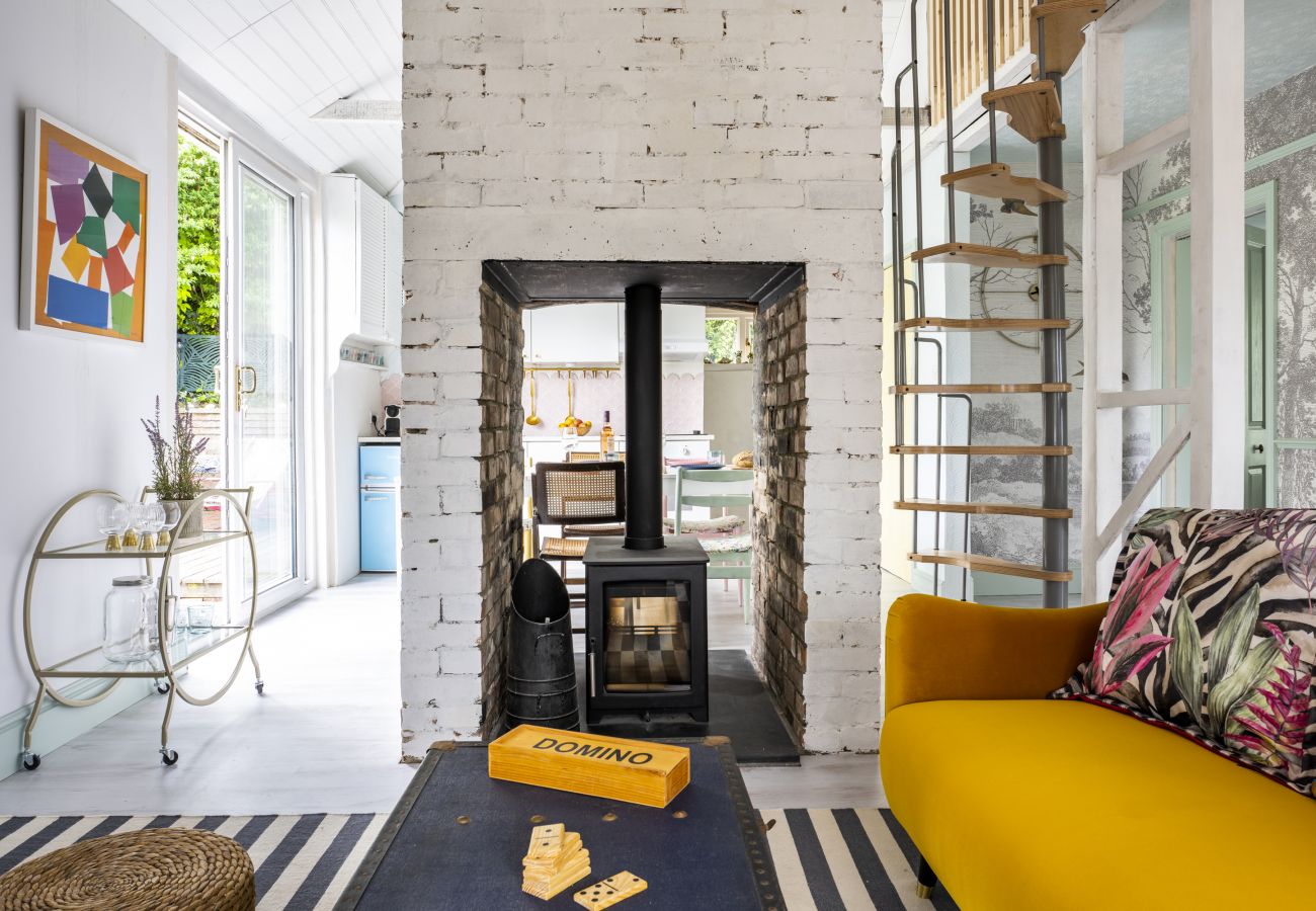 Cottage in Stratton - Rosemint Cottage - by BBC Interior Design Master