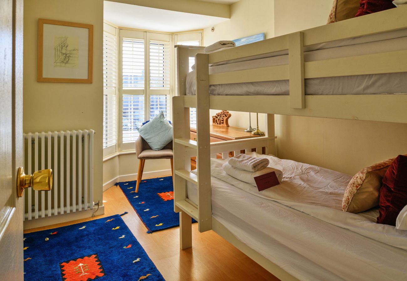 Cottage in Tremadog - Awelon