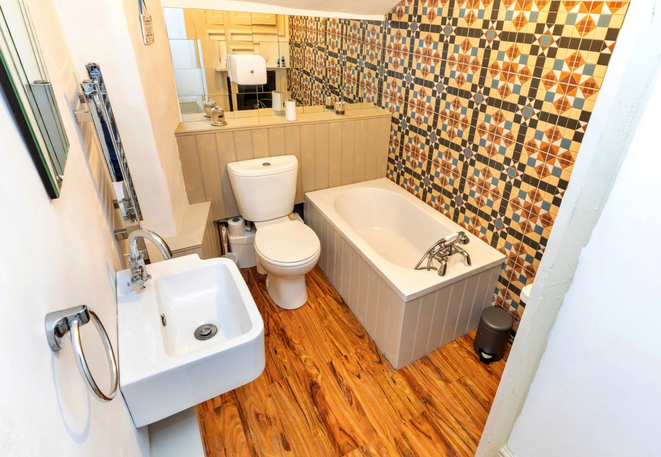 House in Islip - Islip Mill House - Beautiful Riverside Home