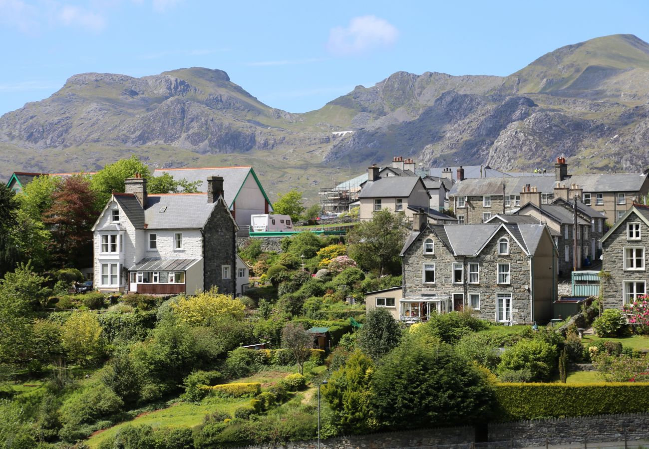 House in Blaenau Ffestiniog - Capel Salem