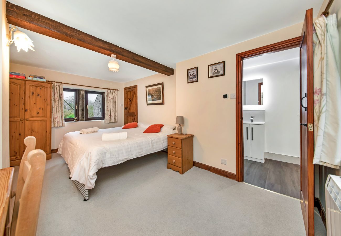 House in Ashbourne - The Shires at Alstonefield