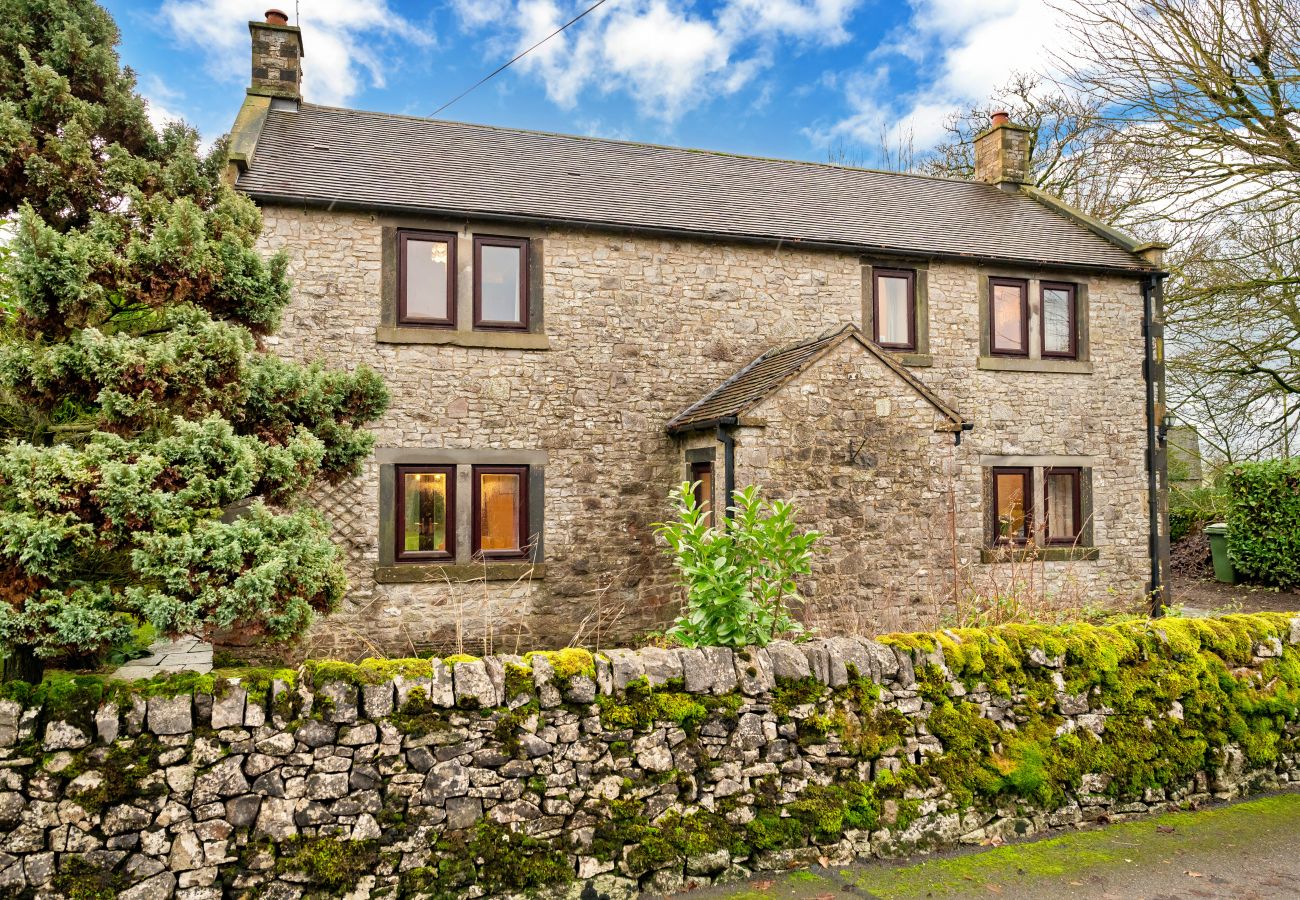 House in Ashbourne - The Shires at Alstonefield