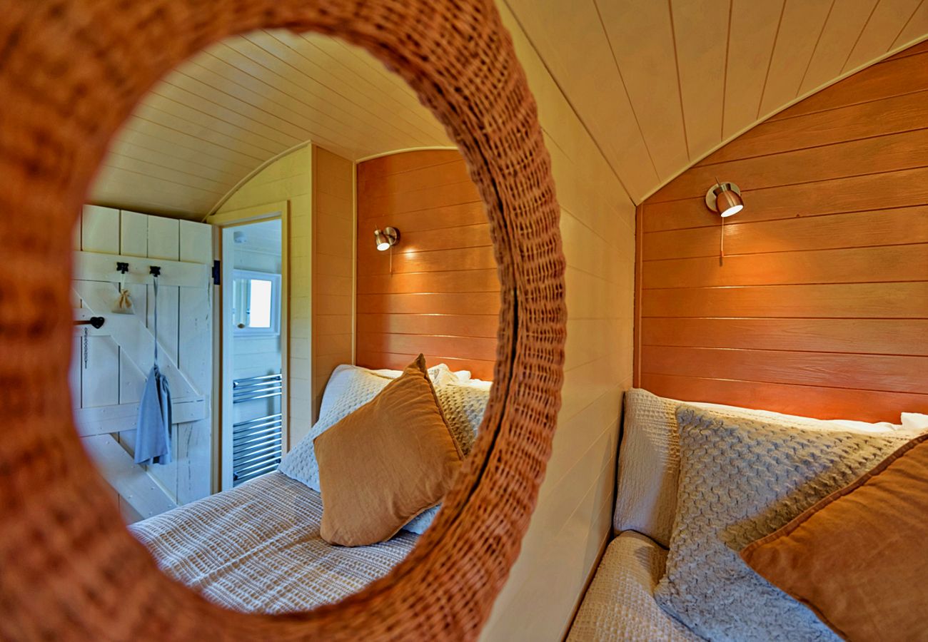Chalet in Pwllheli - 'Marared' Gypsy Hut