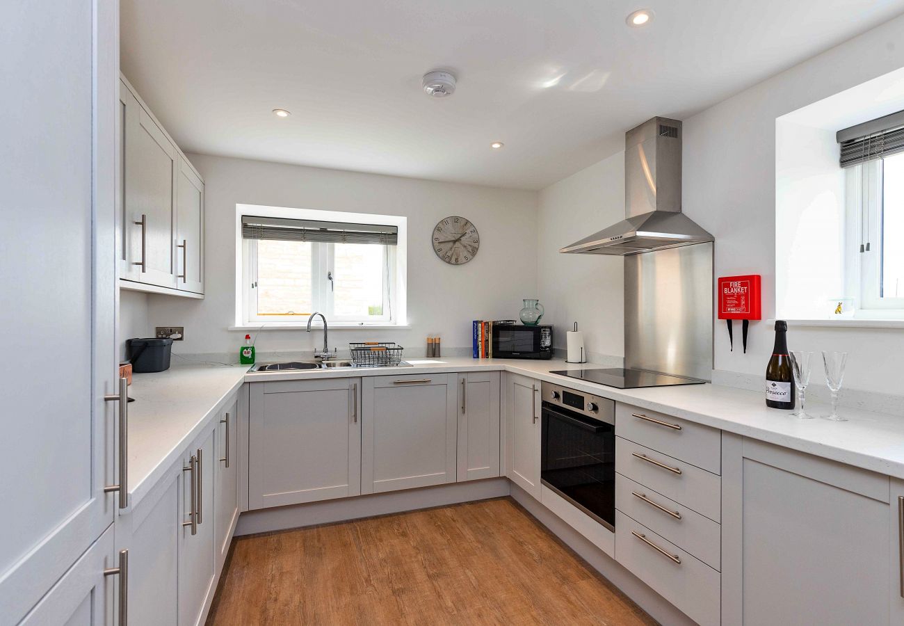 House in Stamford - The Warren