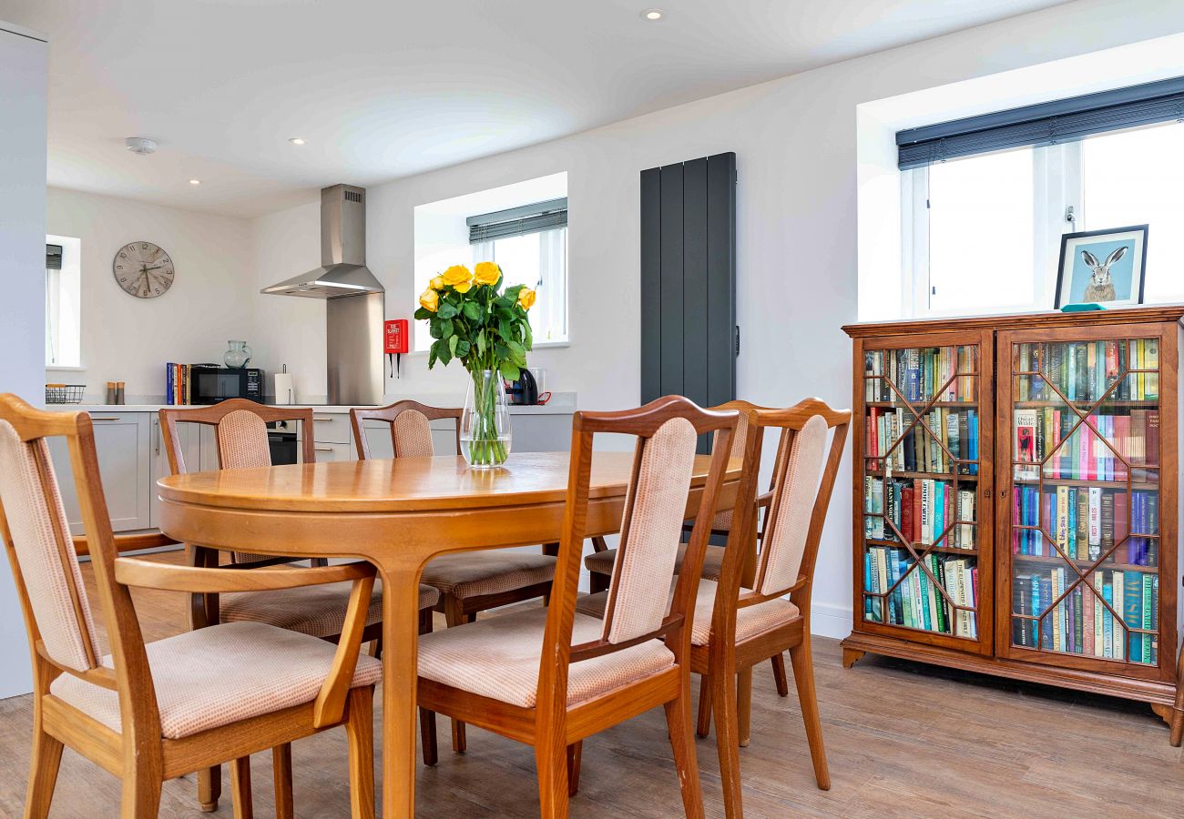 House in Stamford - The Warren