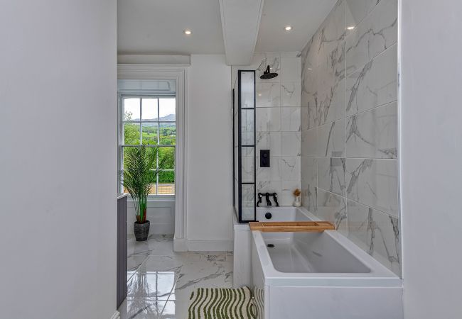 House in Dolgellau - Snowdonia Manor (Y Llwyn Manor) House in Dolgellau - Snowdonia Manor (Y Llwyn Manor)