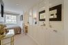 Terraced House in London - Regents Apartment