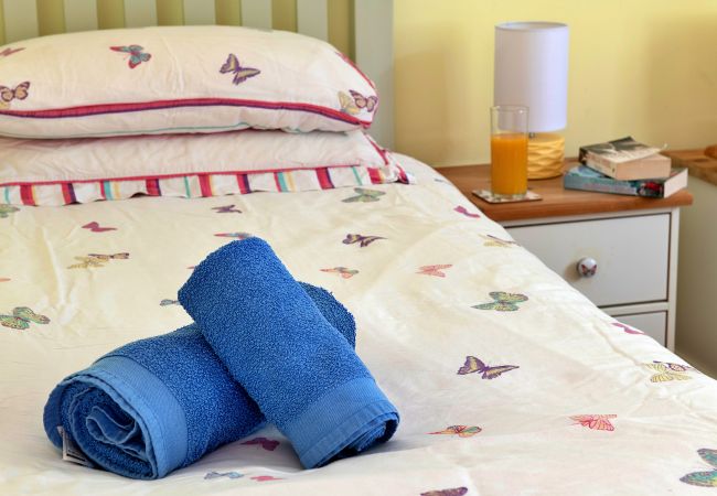 Cottage in Eglwysbach - Buzzards View Cottage in Eglwysbach - Buzzards View