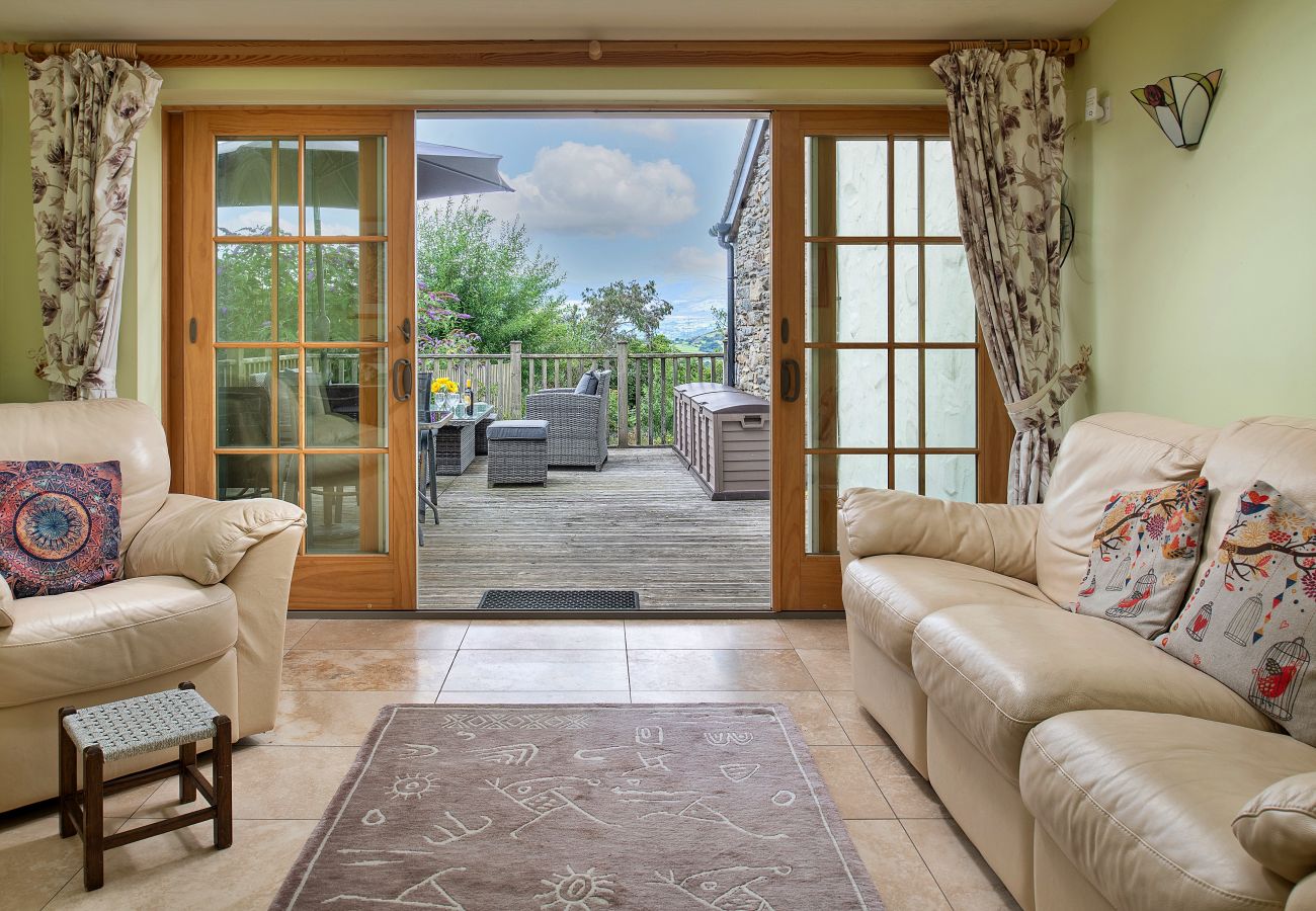 Cottage in Eglwysbach - Buzzards View