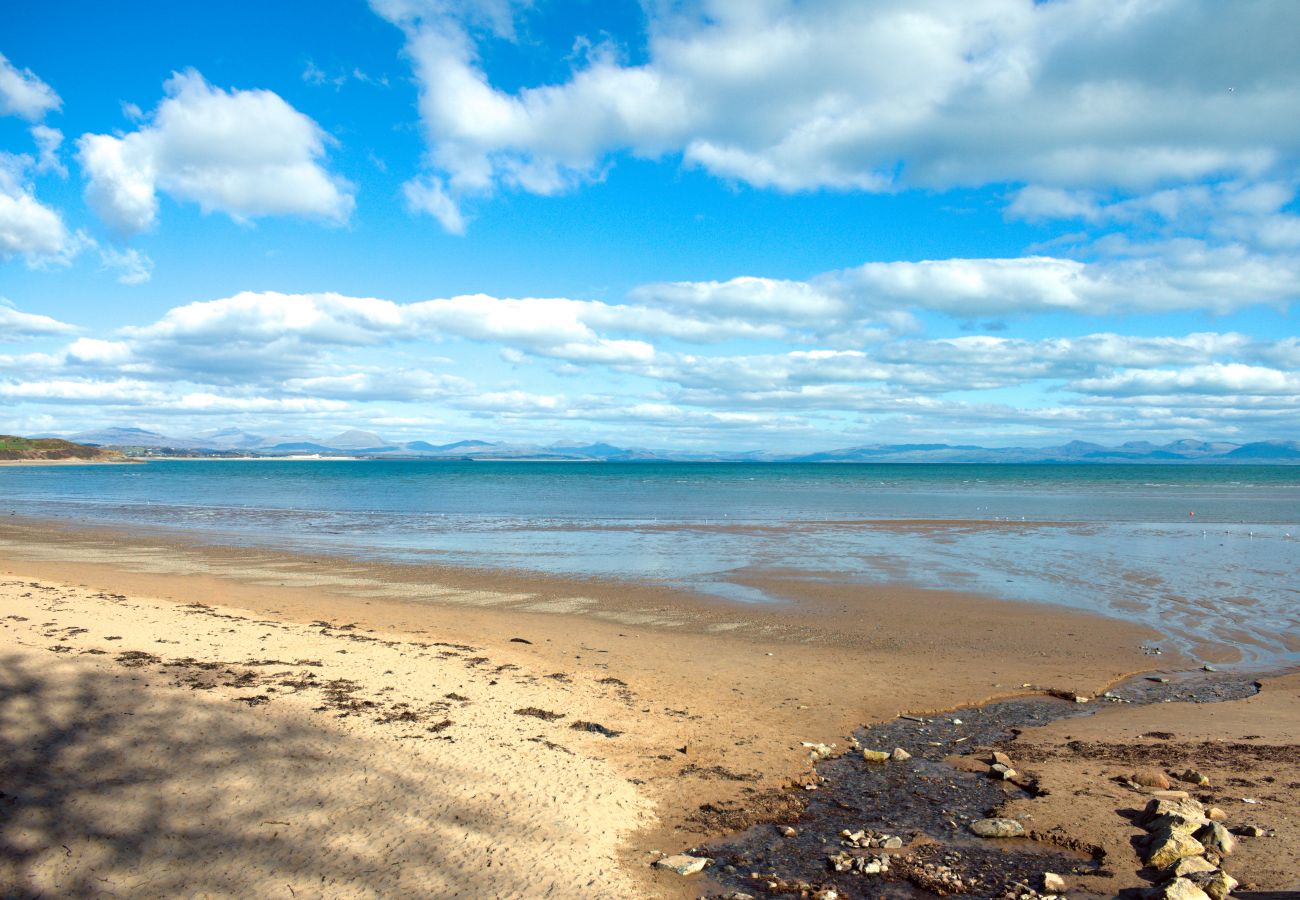 Apartment in Pwllheli - Peace Retreats Apartment - Pwllheli