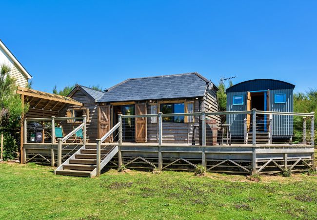 Cabin in Widemouth Bay - Driftwood