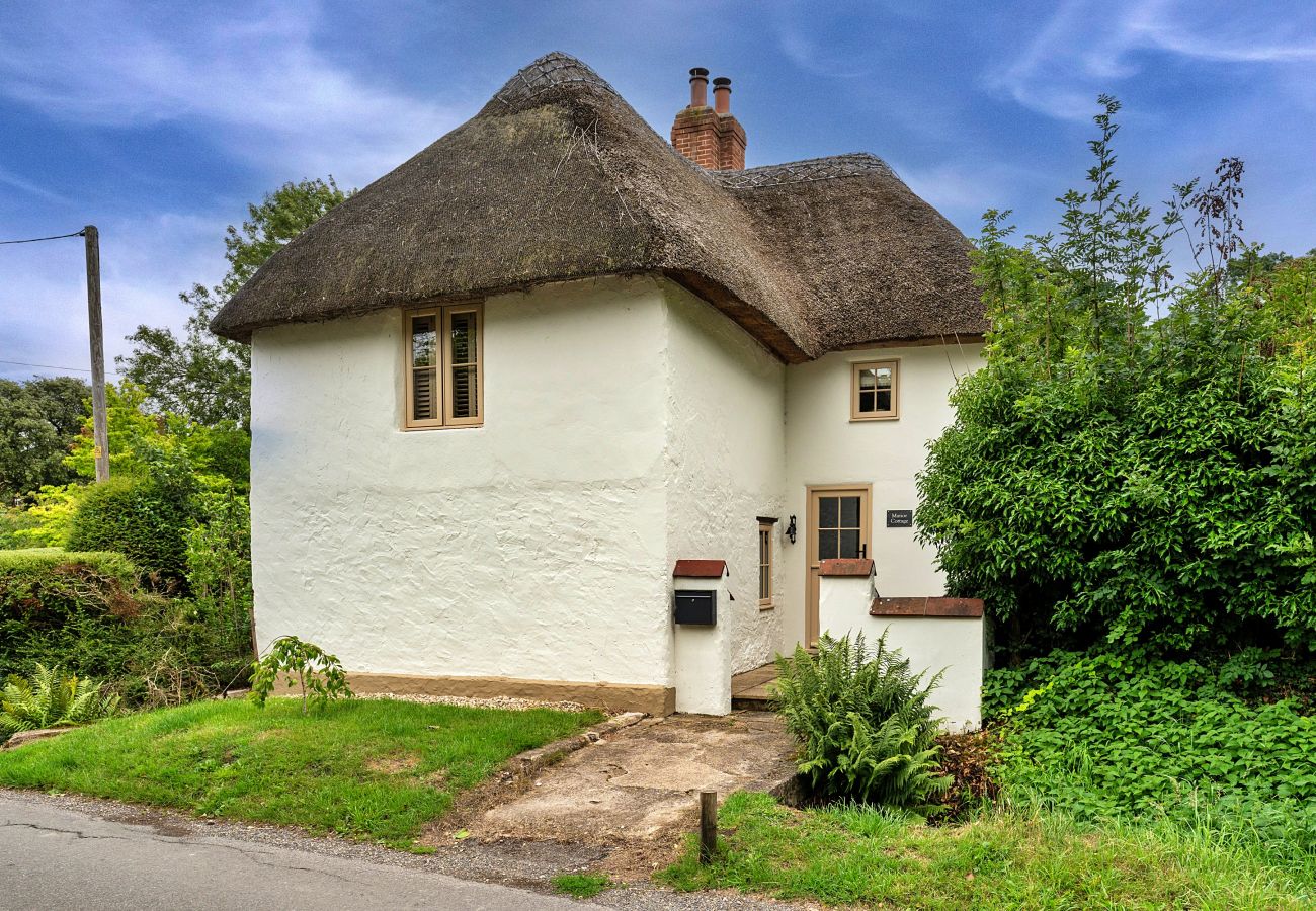 Cottage in Winterborne Houghton - Manor Cottage