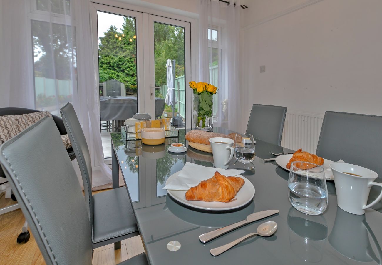 House in Solihull - DeBarnes House