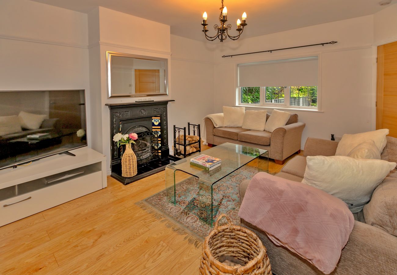 House in Solihull - DeBarnes House