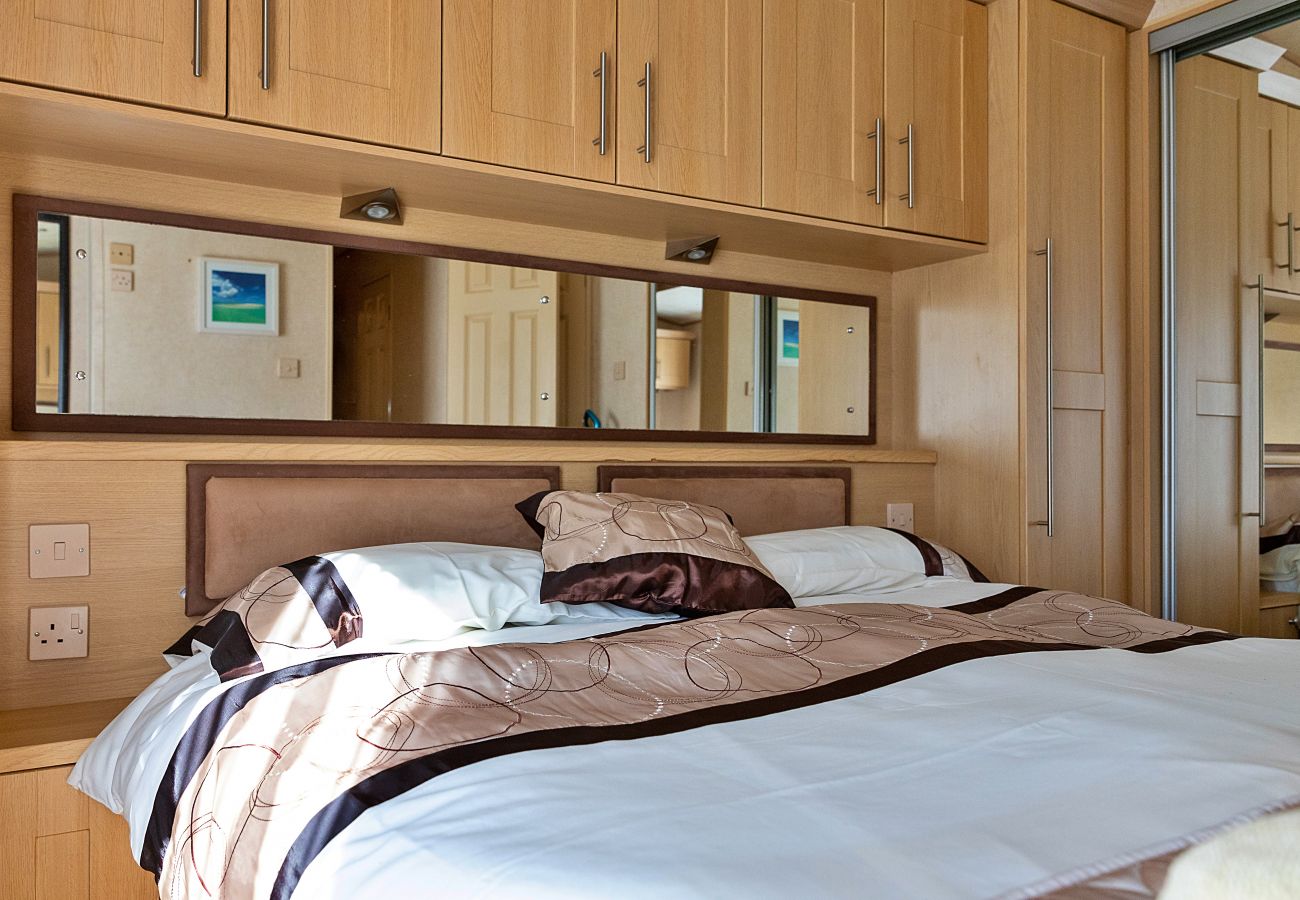 Cabin in Great Thorness - Ocean View