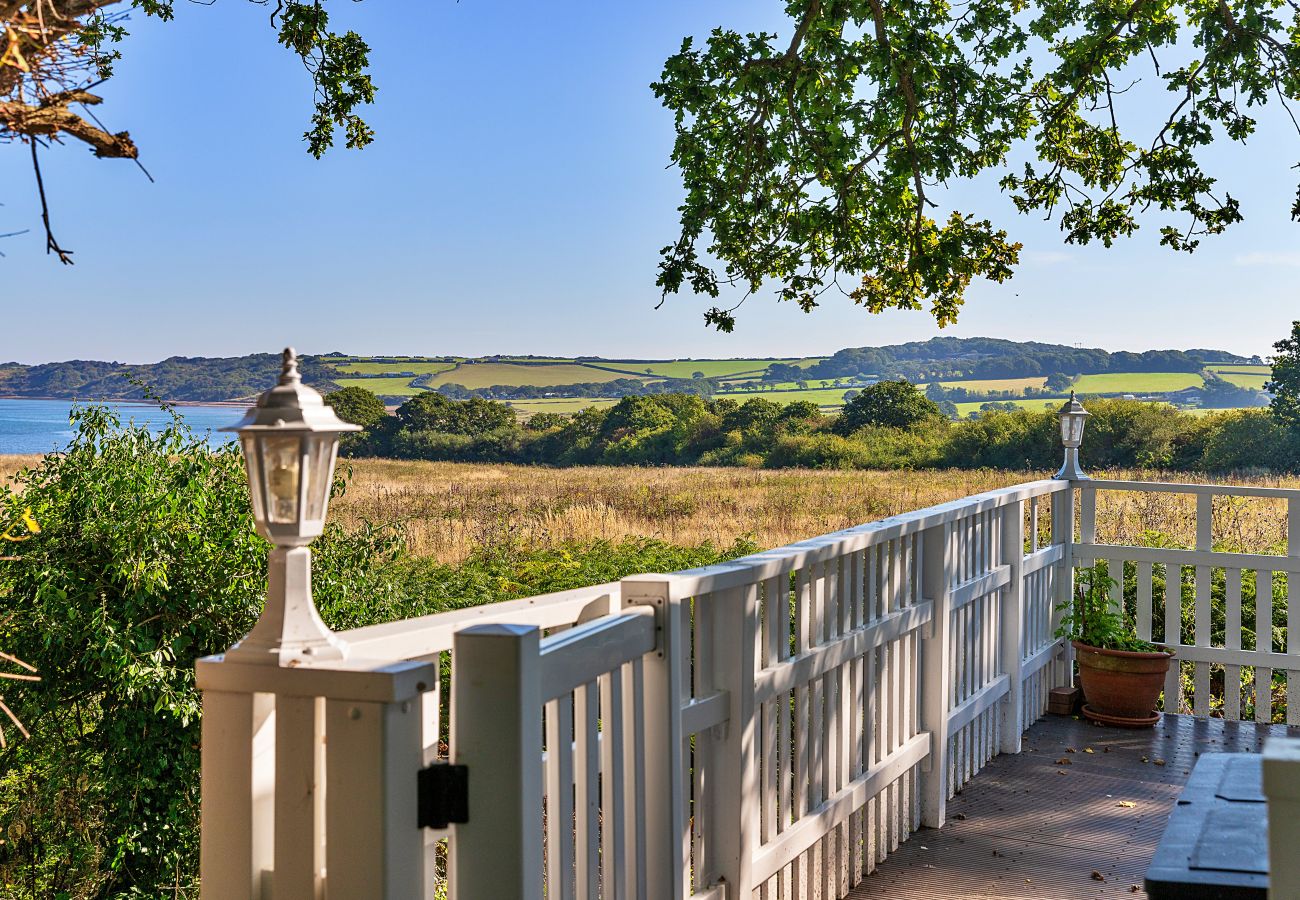 Cabin in Great Thorness - Ocean View